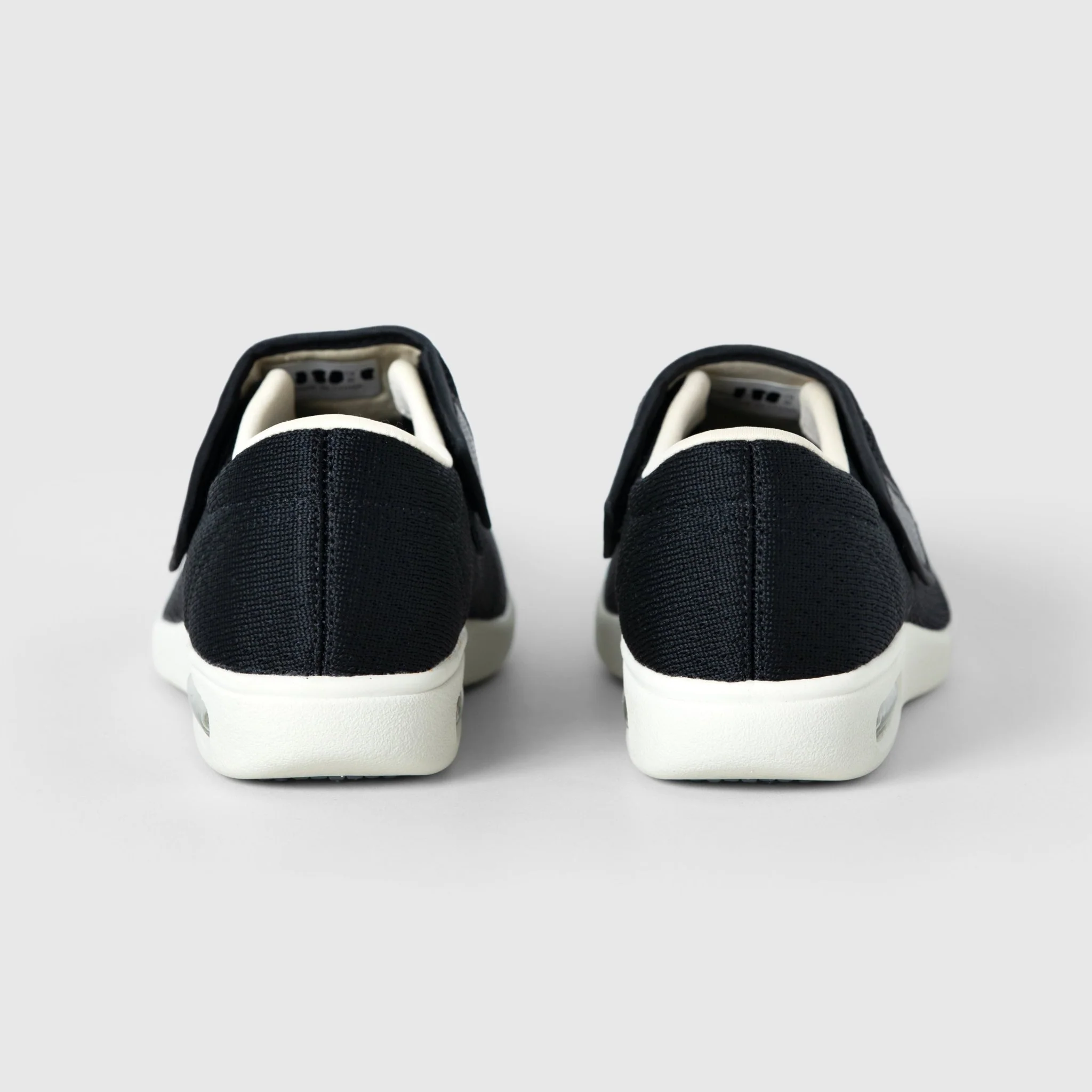 Chloe Stretch No-Tie Wide Shoes w/ Adjustable Closure - Black - Image 4